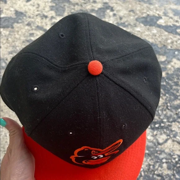 Like new New Era Jet Black Baltimore Orioles baseball Cap - Picture 8 of 15